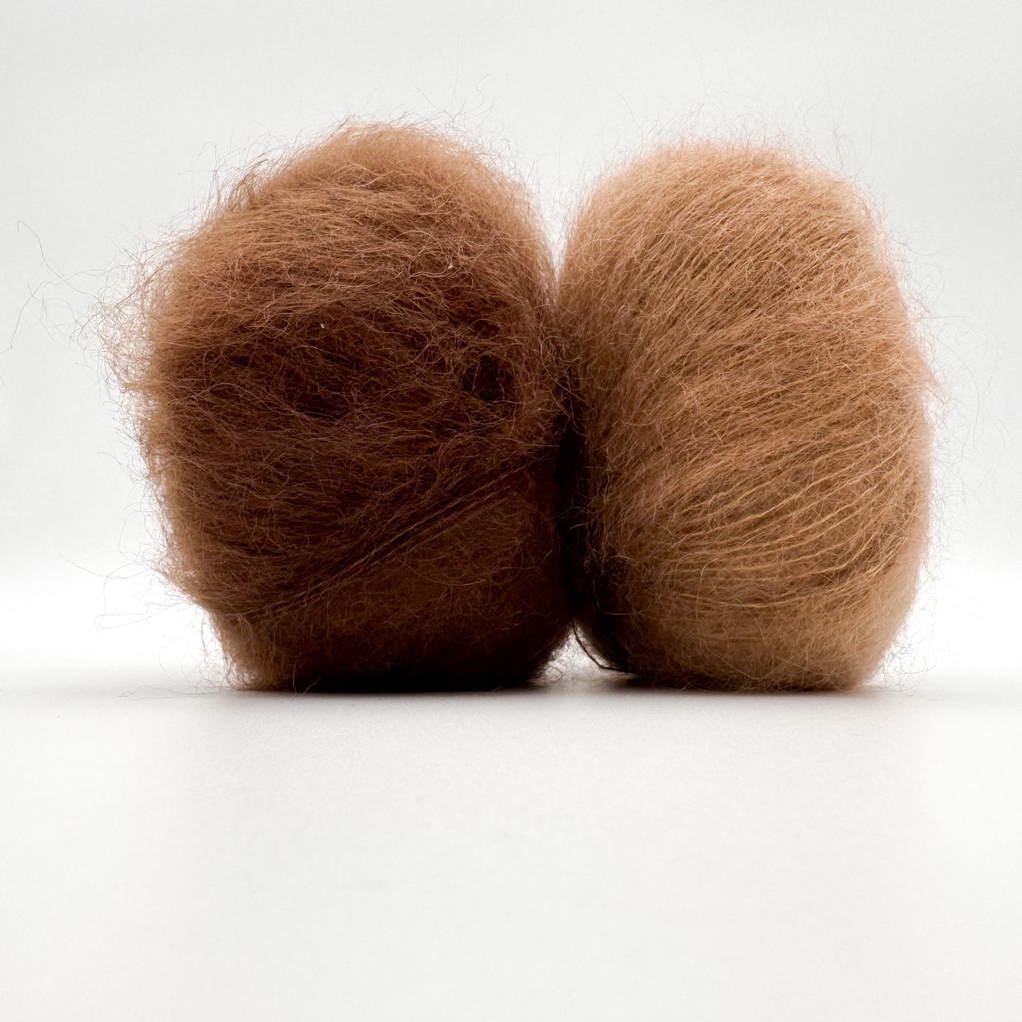 Mohair Sport garen in de kleur Notenbruin – superkid mohair en zijde van A Knitters World