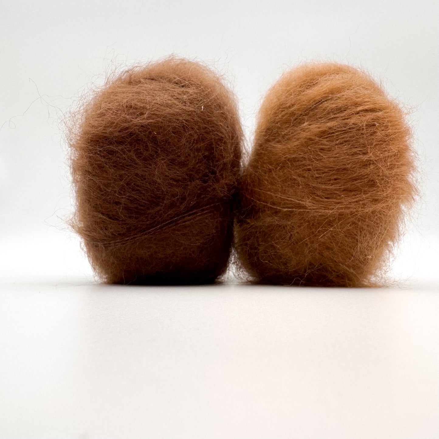 Mohair Sport garen in de kleur Notenbruin – superkid mohair en zijde van A Knitters World
