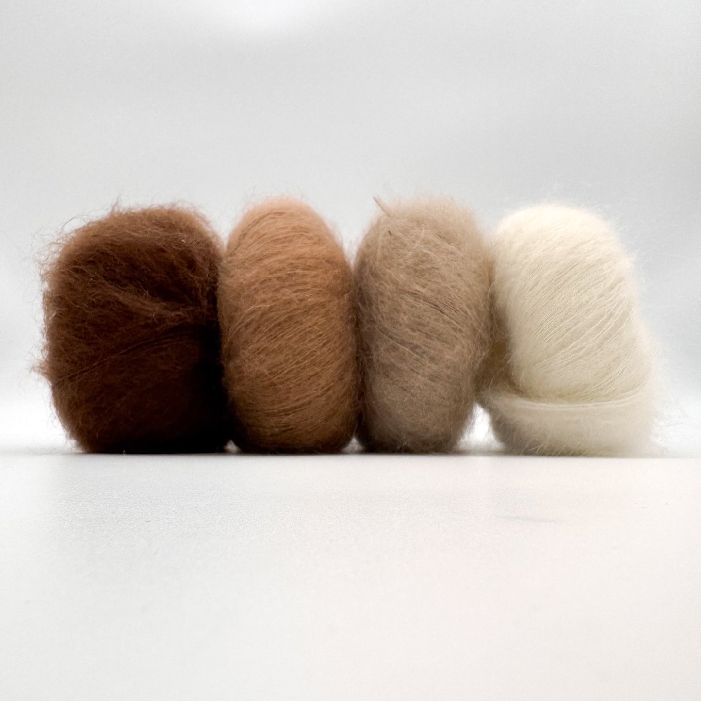 Mohair Sport garen in de kleur Notenbruin – superkid mohair en zijde van A Knitters World