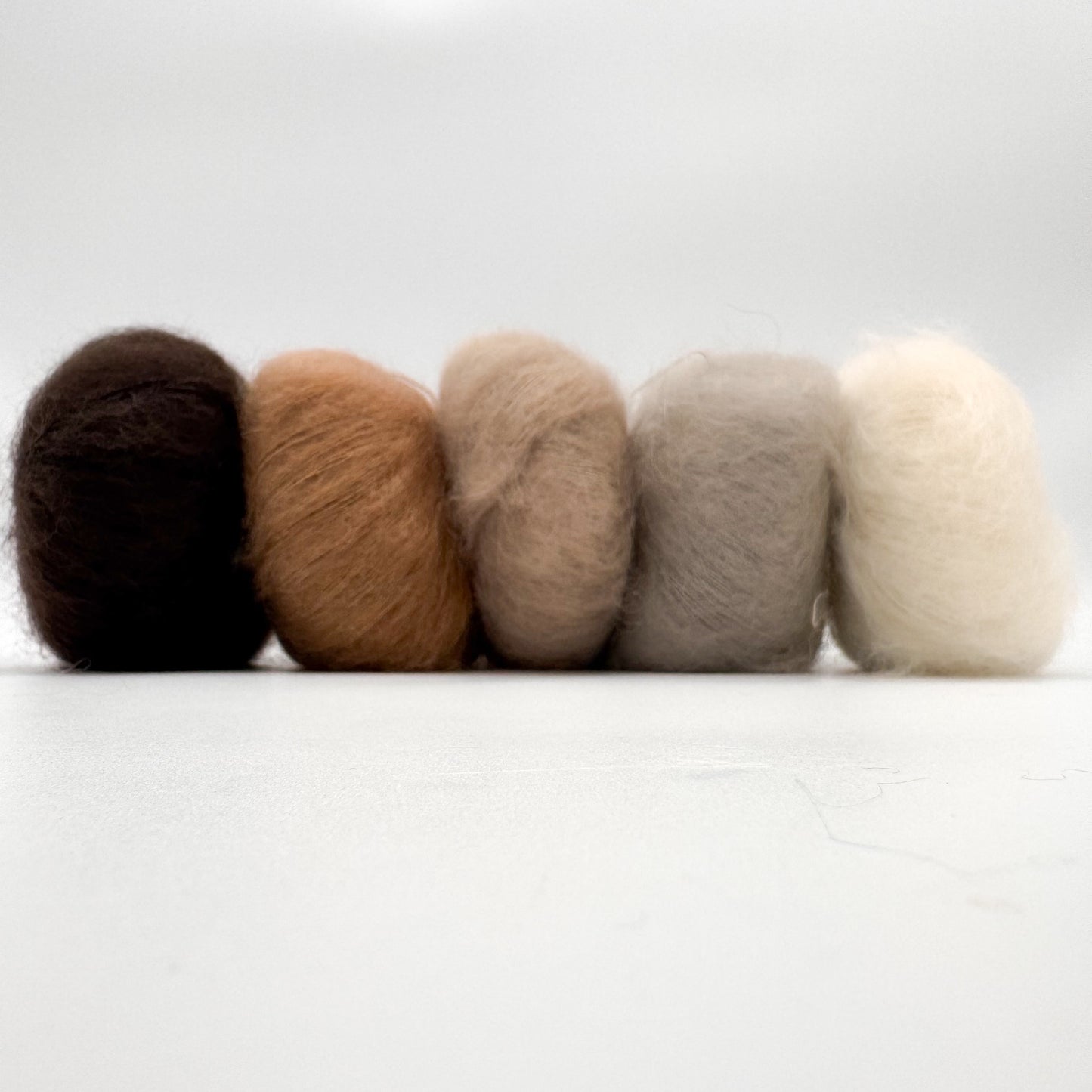 Mohair Sport garn i farven Chocolate – Superkid Mohair og silke fra A Knitters World