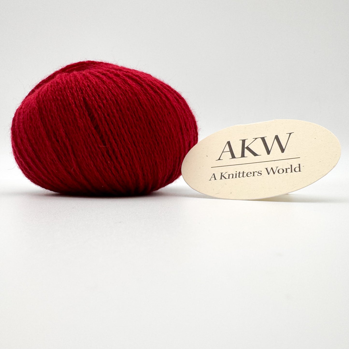 Cashmere garn i farven Fire Red – 100% Mongolian Cashmere, AKW Skala A fra A Knitters World